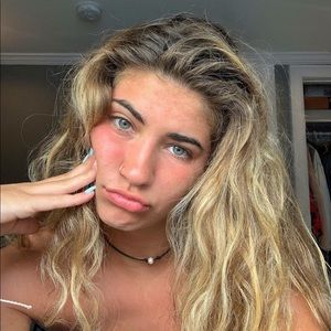 Meet your Posher, Hailey